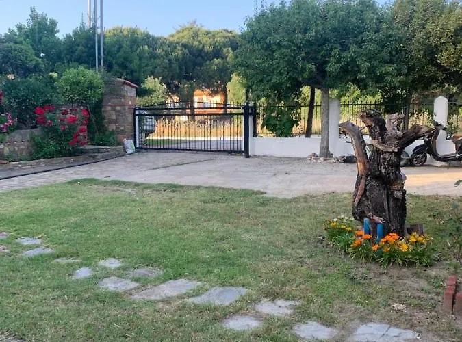 House With Garden